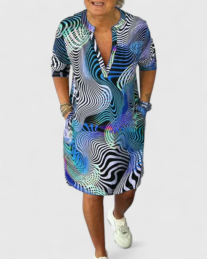 Przytula™ | Helinae  Stylowa Sukienka z Dekoltem w Kształcie V