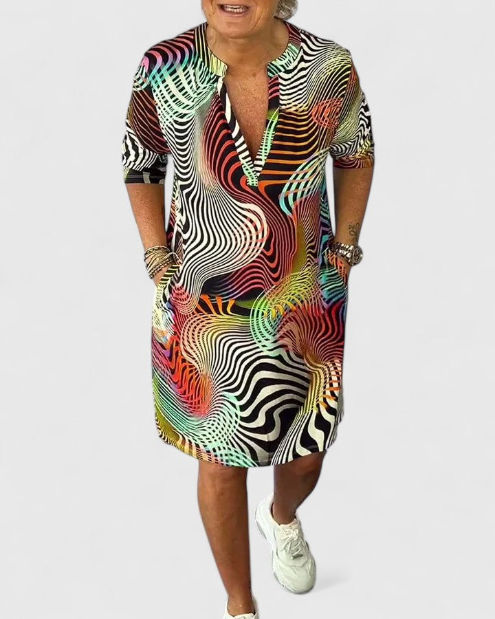 Przytula™ | Helinae  Stylowa Sukienka z Dekoltem w Kształcie V